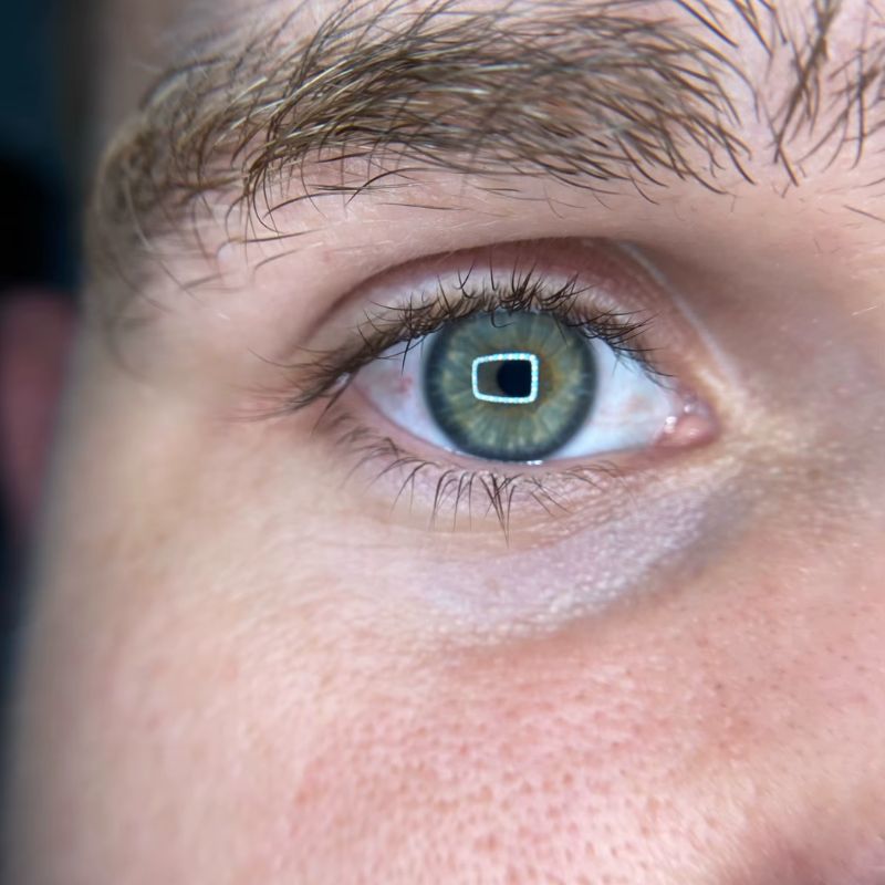Lente-Macro-Para-Celular-Com-LED-15X_olho